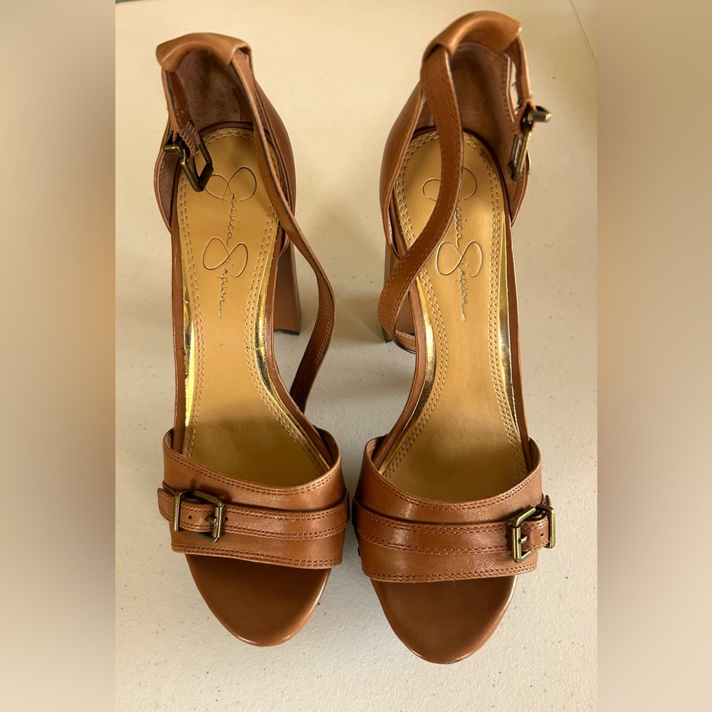 Jessica Simpson brown leather chunky boho heel. Size 7.5.